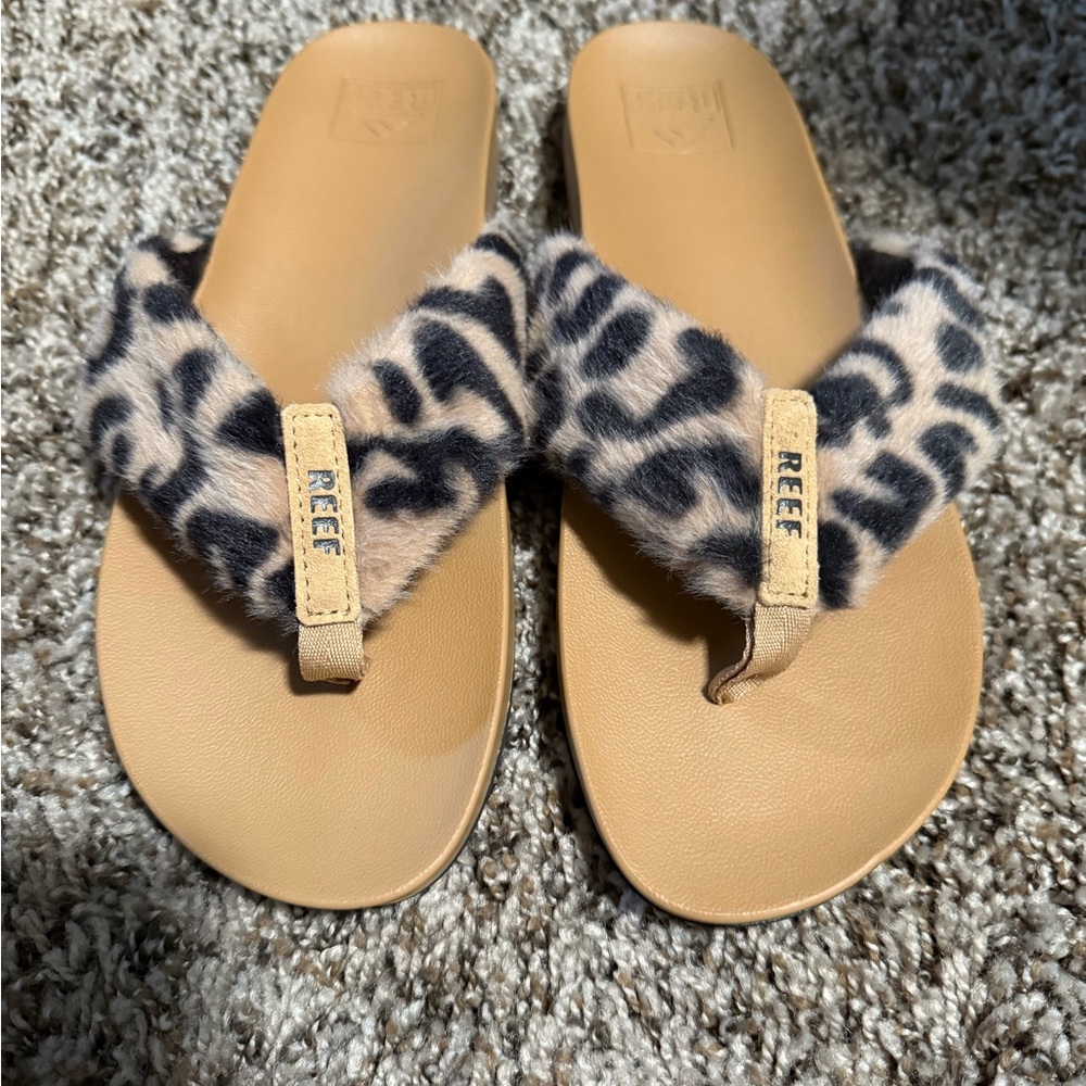 Reef Women's Fuzzy Leopard Sandals - Tan and Black BRAND NEW